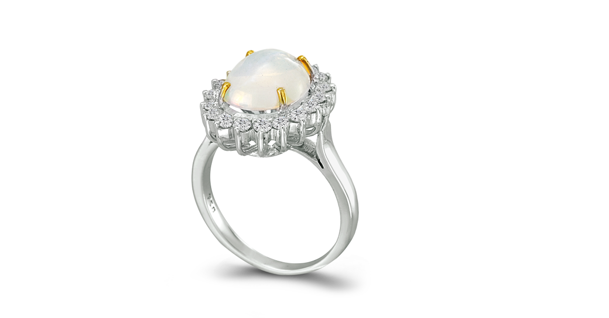 Diamond Ring with white Opal